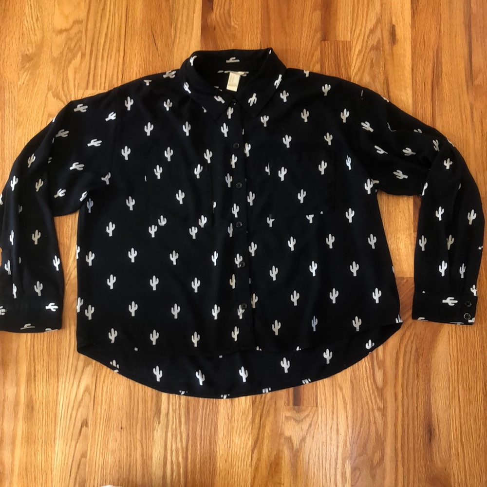 Forever 21🌵 Cactus cropped Hi-Lo blouse size medium